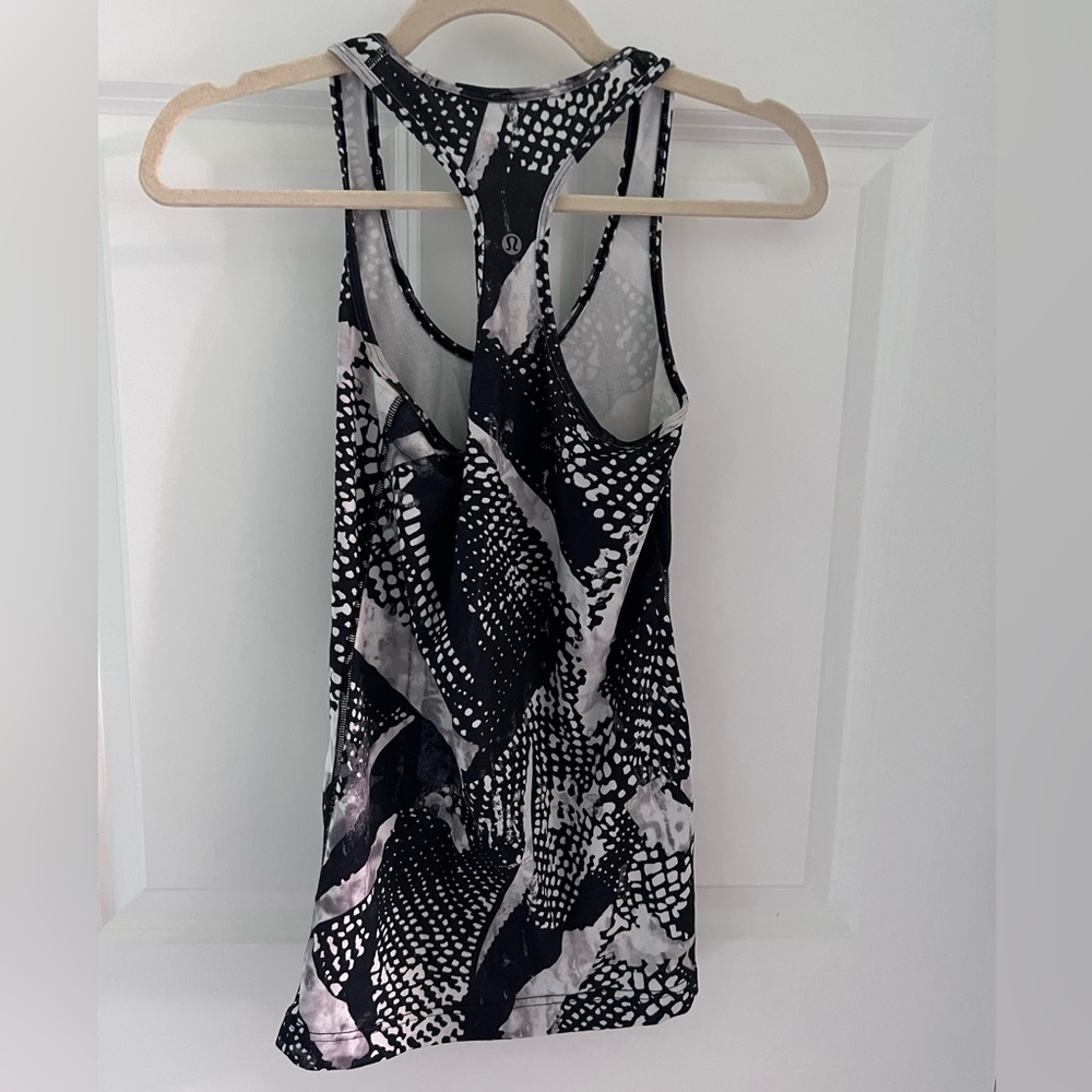 SIZE FOUR LULULEMON RACERBACK TOP - Picture 3 of 3